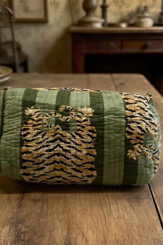 Trousse rayures léopard vert
