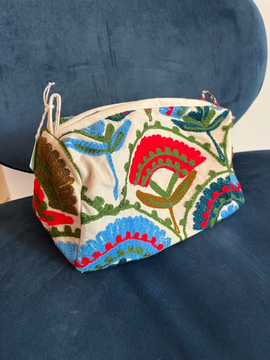 Trousse-suzani-brodée-tailleL