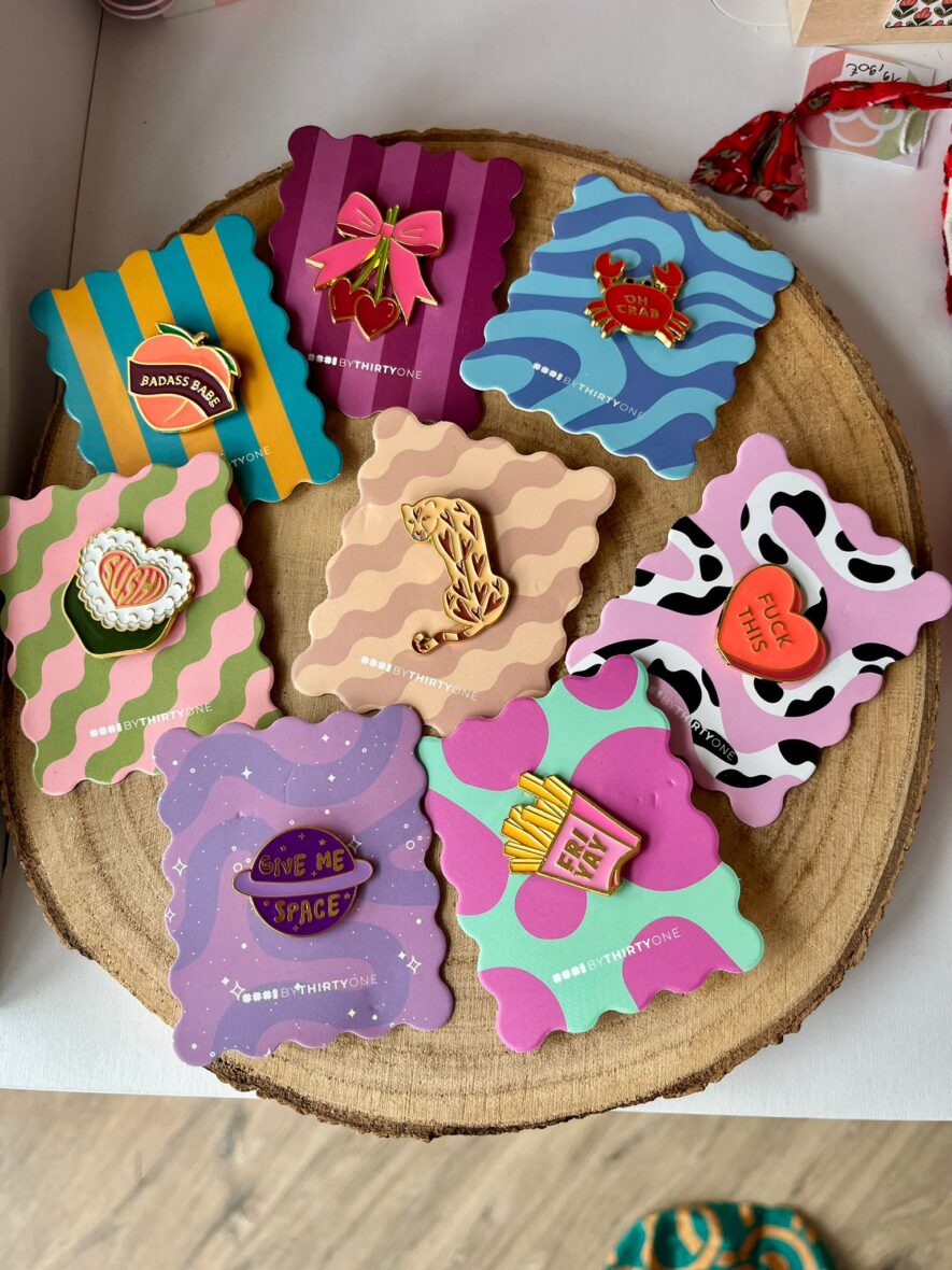 collection-pins-idee-cadeau
