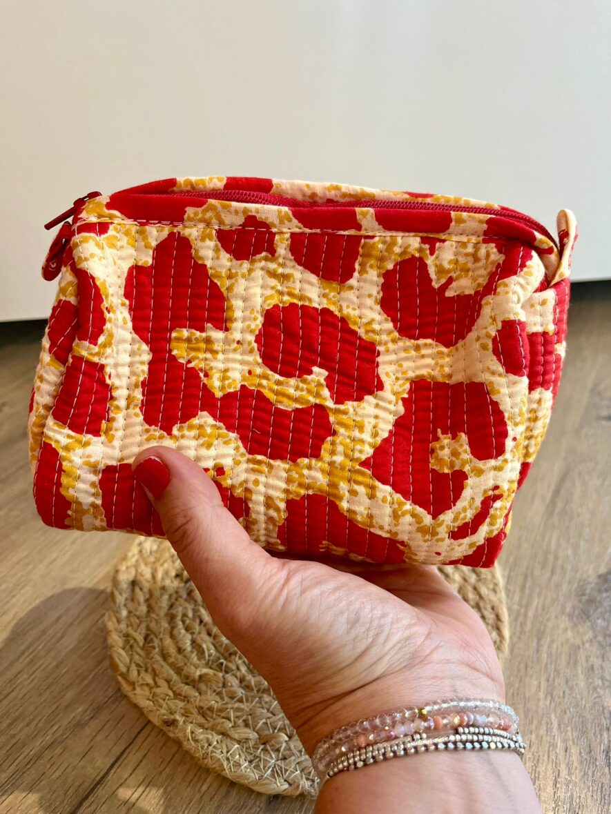 trousse-taille-s-léopard-rouge
