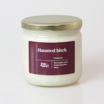 Bougie Haunted bitch